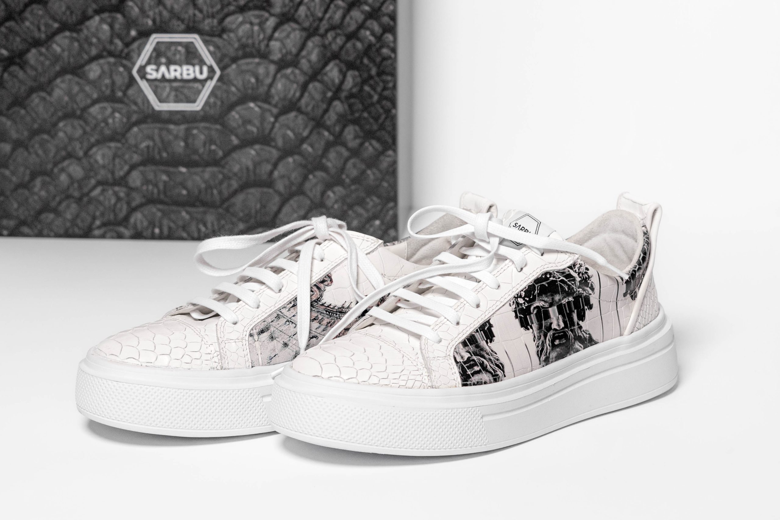 Low sneakers LB103/09